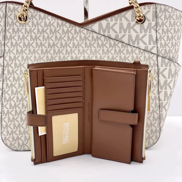 Michael Kors Large X Chain
Shoulder Tote Bag & Double Wallet
Vanilla/Brown - Picture 7 of 16
